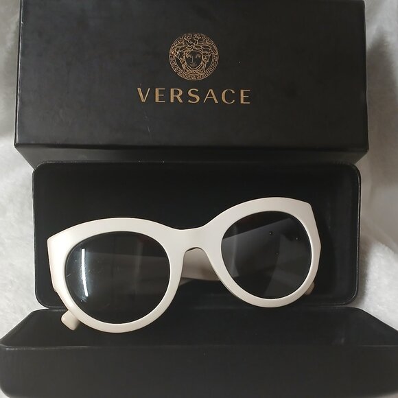 SUNGLASSES - Picture 3 of 6